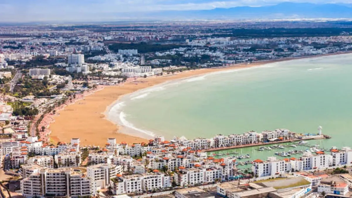 Baie d'Agadir et marina vues du ciel